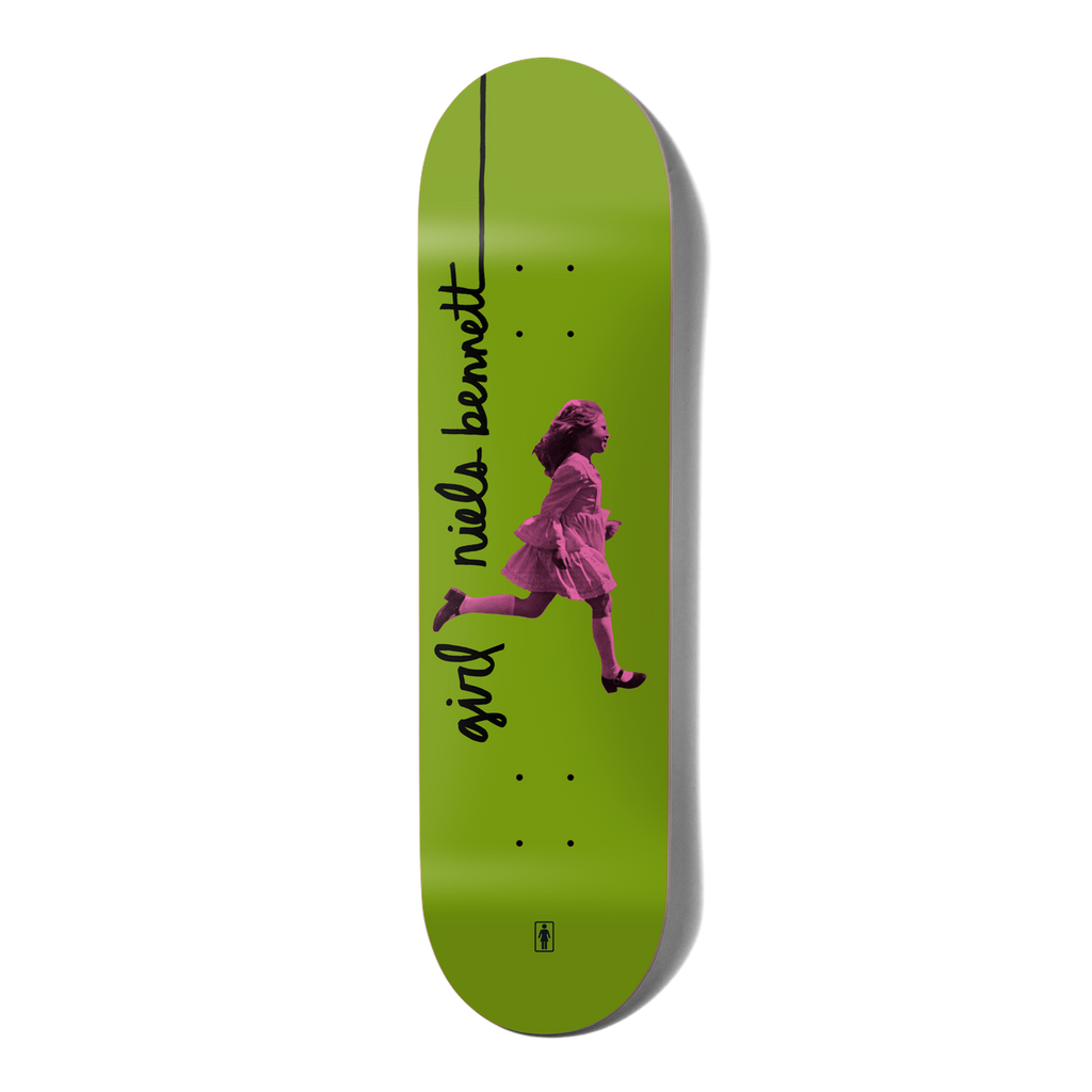 Girl Deck Schoolyard Niels Bennett W45D1 .png