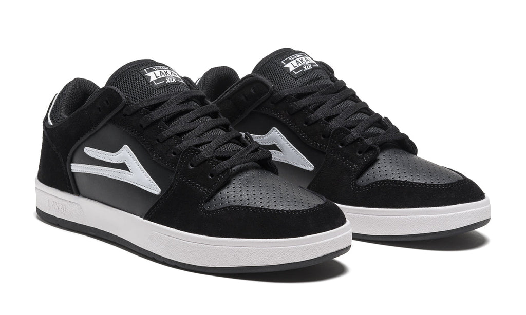 LAKAI_TELFORD-LOW_BLACK-WHITE-SUEDE_MS4210262B00_BKWTS_02_.jpg